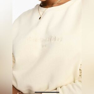 ✨ Charlie Holiday Soft & Cozy Pullover Sweatshirt – NWT! Size M ✨